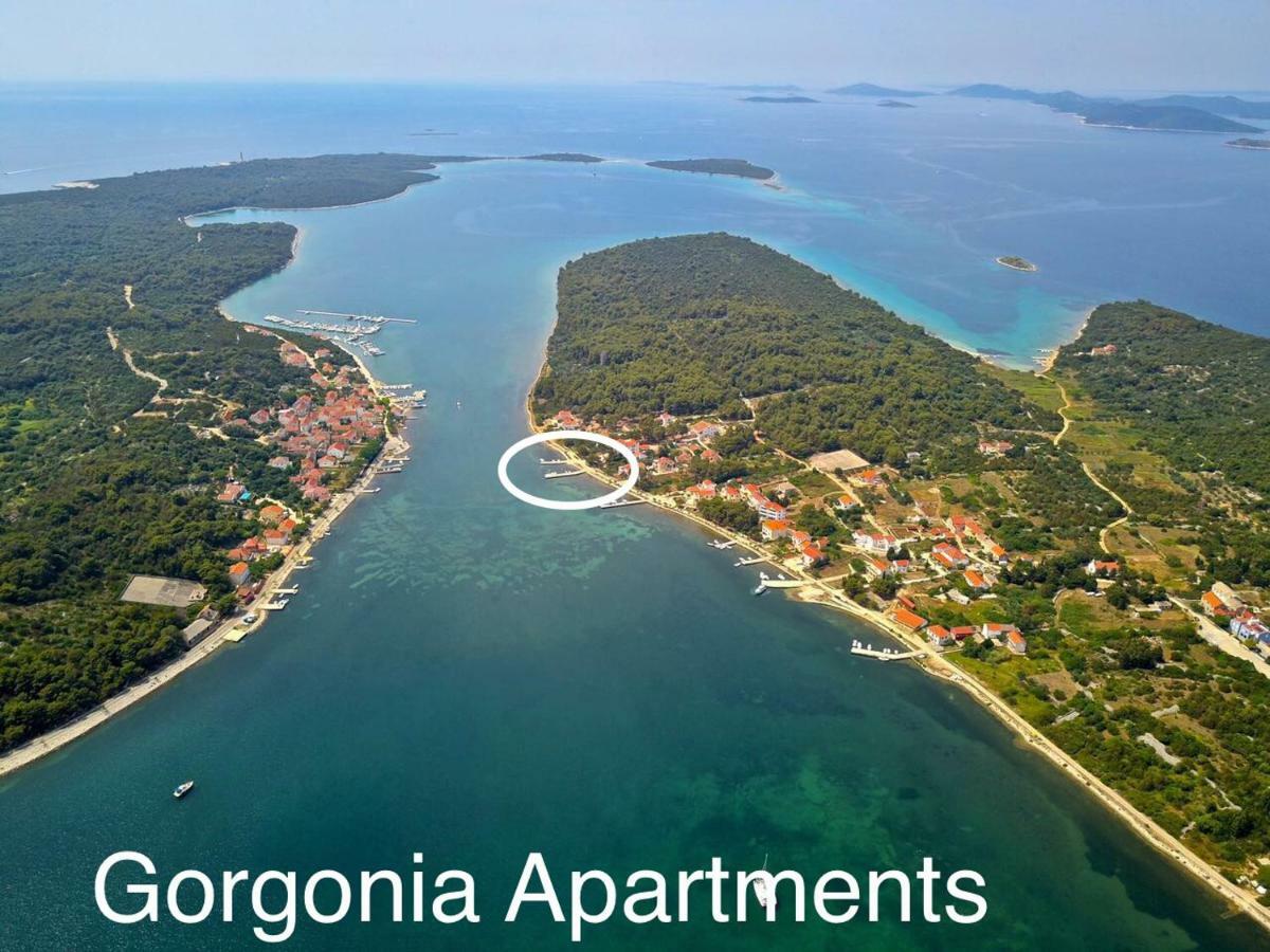 Gorgonia Suites In Verunić Екстериор снимка
